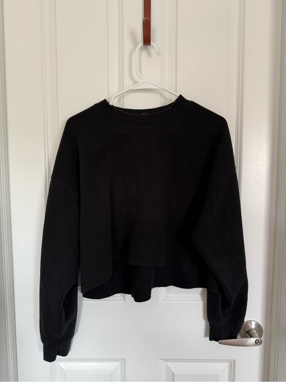 a new day Black Cropped Crewneck Sweatshirt
